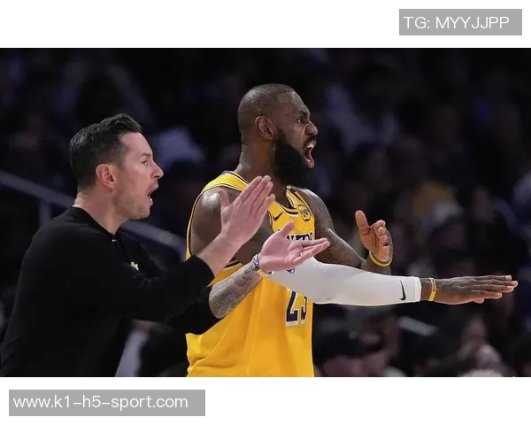 雷迪克透露詹姆斯本周积极参与个人训练提升状态