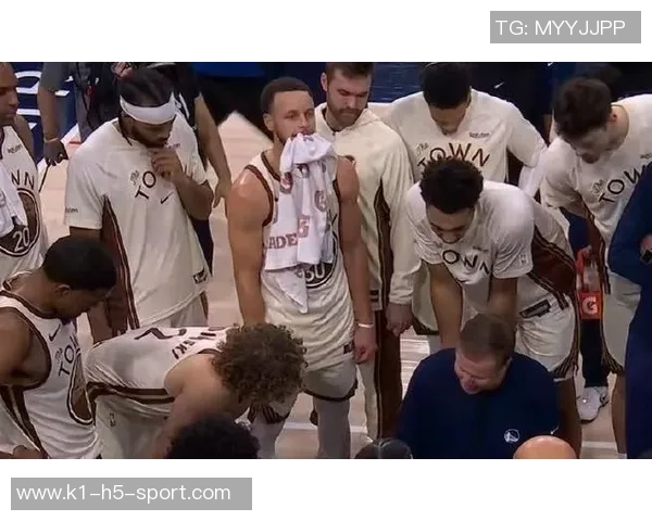 库里遭遇裁判争议再现两次明显21未吹怒火中烧牙套掉落引发热议